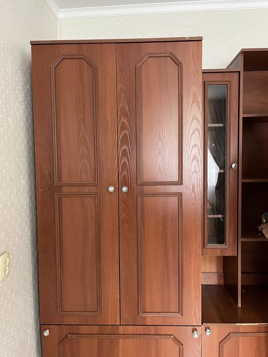 ОТДАМ ДАРОМ шкаф. Есть все дверцы и тд