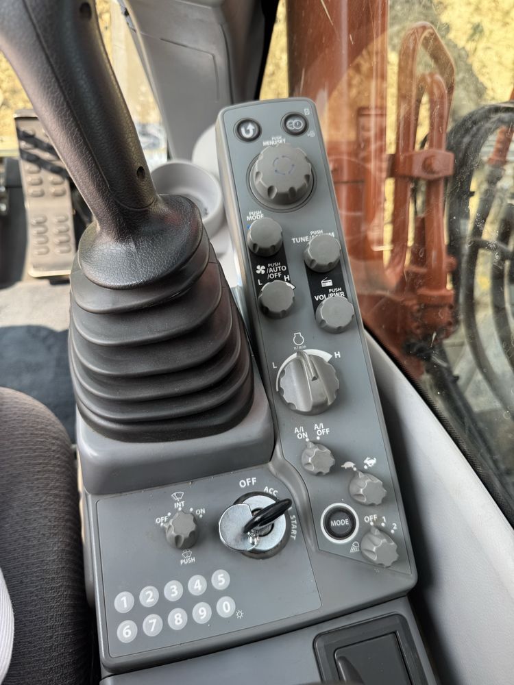 Excavator Hitachi Zaxis 210 -1600ore