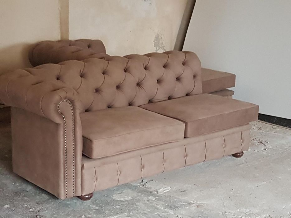 Canapea Chesterfield