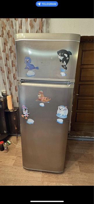 Холодильник, все рабоатет