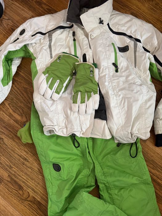 Ски екип Diel .Яке,долно,ръкавици ,лента за коса и очила