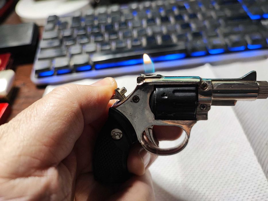 Lot vintage de 8 brichete 3