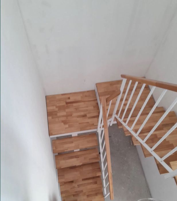 Placam scari cu lemn masiv