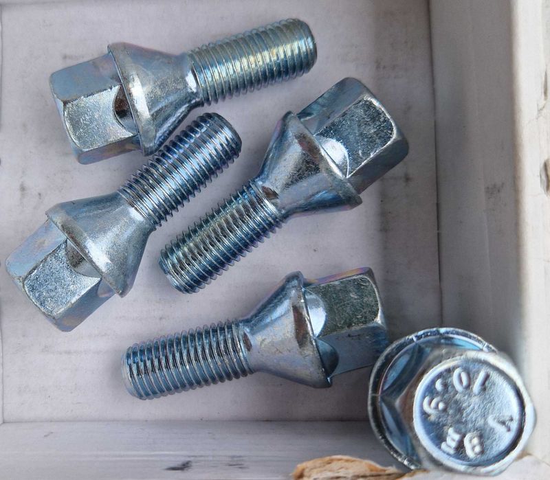 Suruburi/Prezoane  M 12×1.5   Renault, Dacia. Mrcedes. Opel