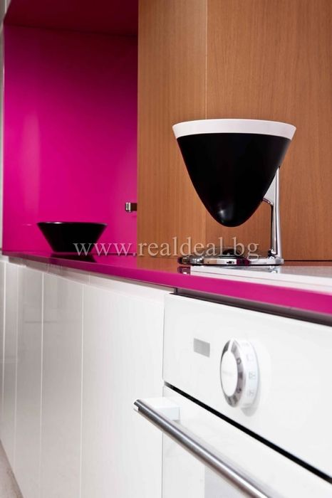 Дава се под наем Тристаен апартамент в София, Дървеница - 90 кв.м за 750 € - Снимка #2