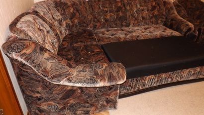 Угловой диван, кресло, шифоньер