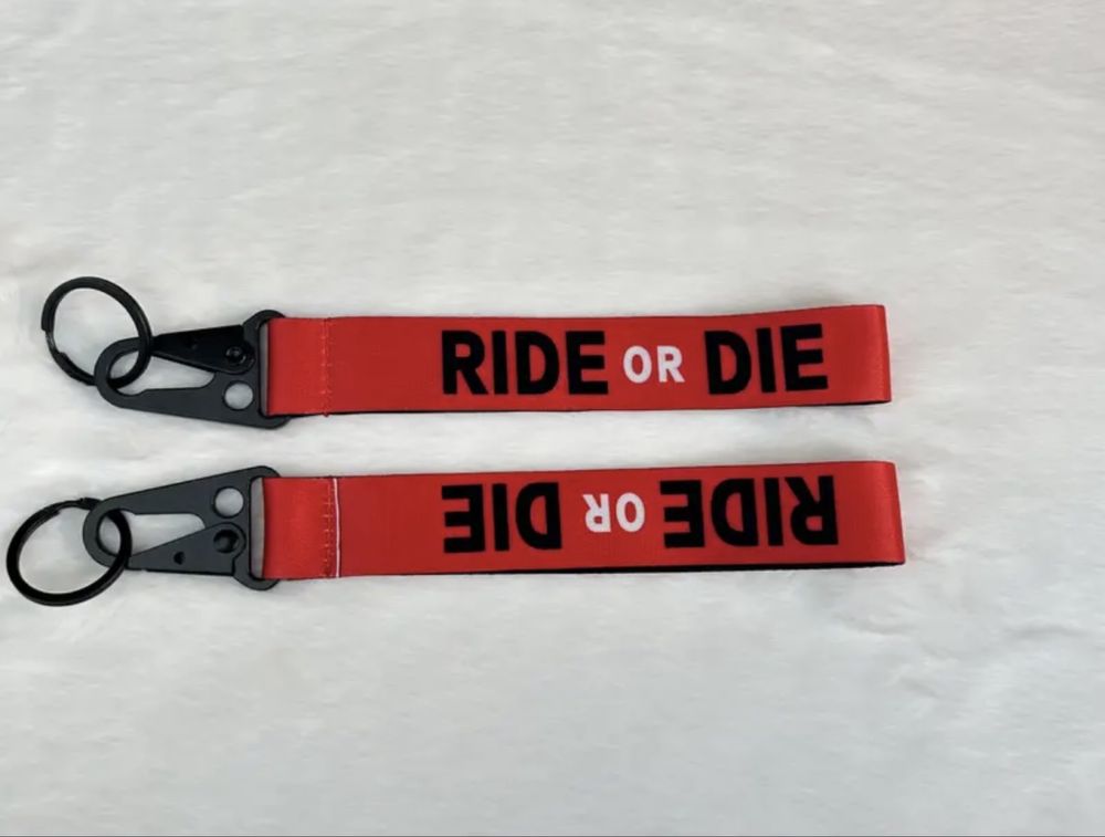 RIDE OR DIE клъчодържател