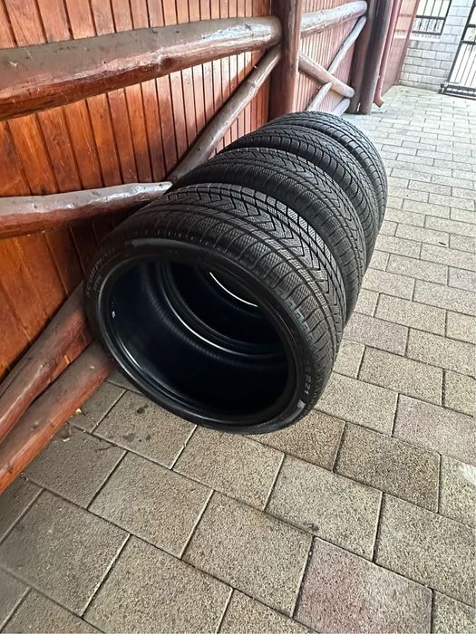 Set Anvelope Iarna Porsche Cayenne R21