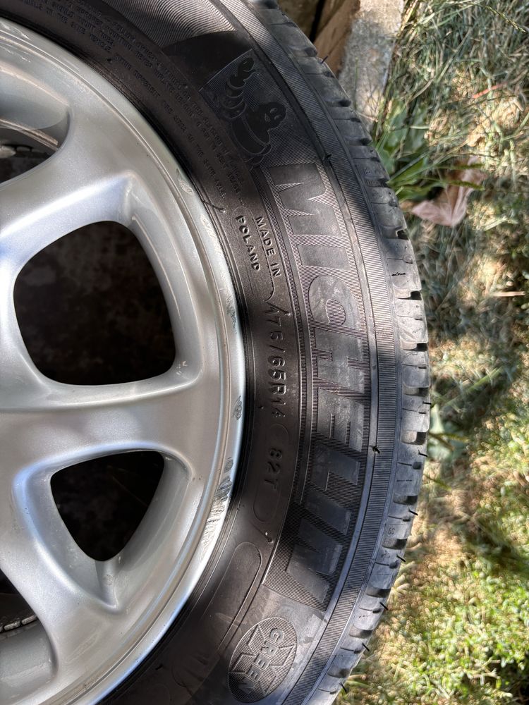 Оригинални джанти Toyota 4х100х14 с гуми 175/65/14’