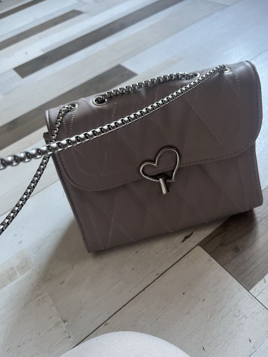 Дамскя чанта, светлосива, почти неизползвана