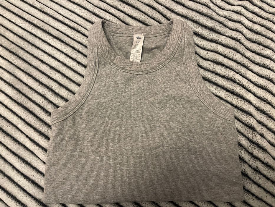 Топ Alo yoga, Xs-s, нов