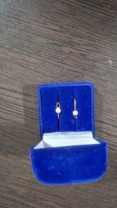 Алтын сырға кыз балага 5жасқа дейін сатамын