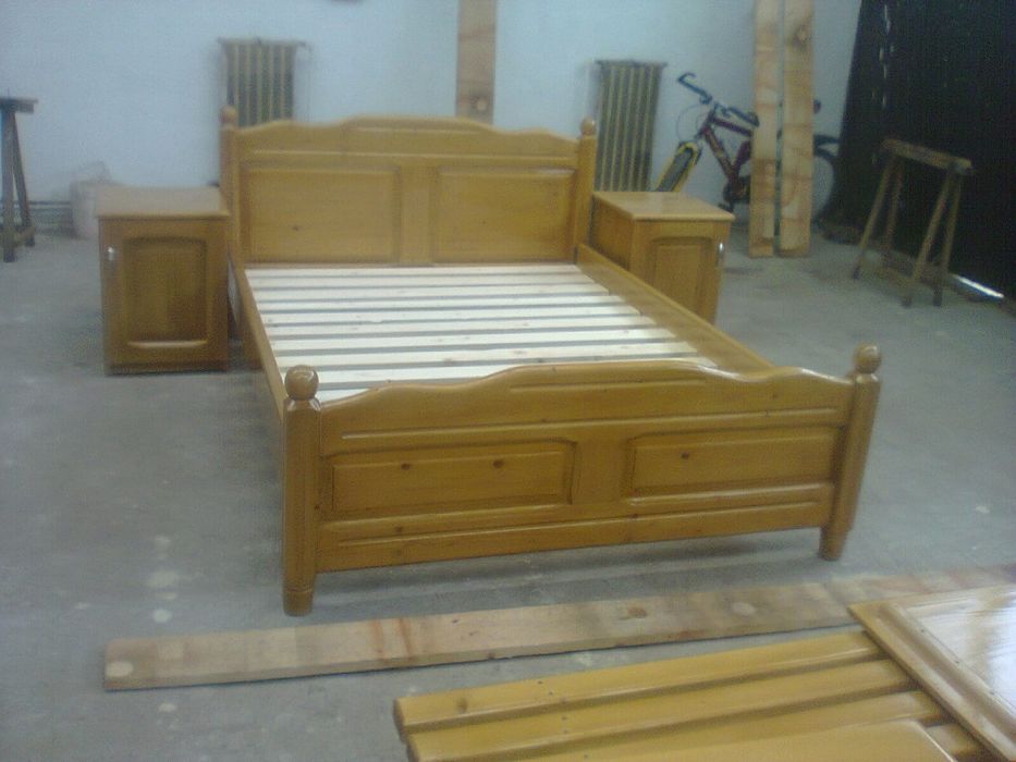 Mobilier paturi lemn masiv
