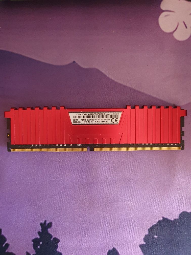 Vând 8gb ram ddr4 3200mhz
