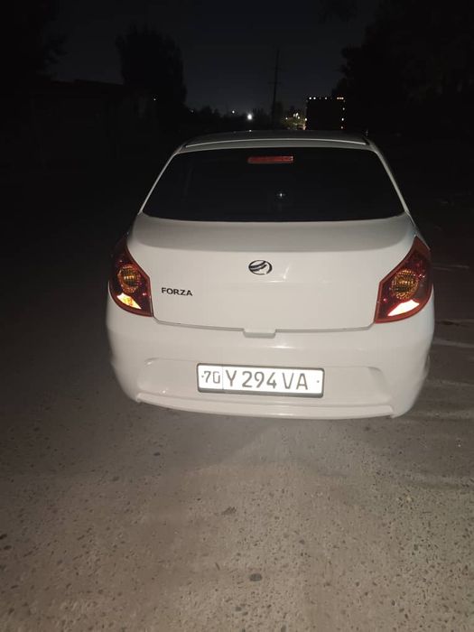 Форза легковой автомабил