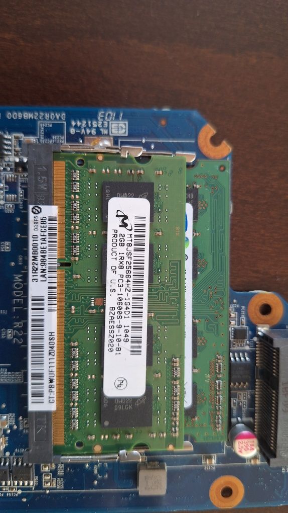 Части от лаптоп и PC -Подарявам