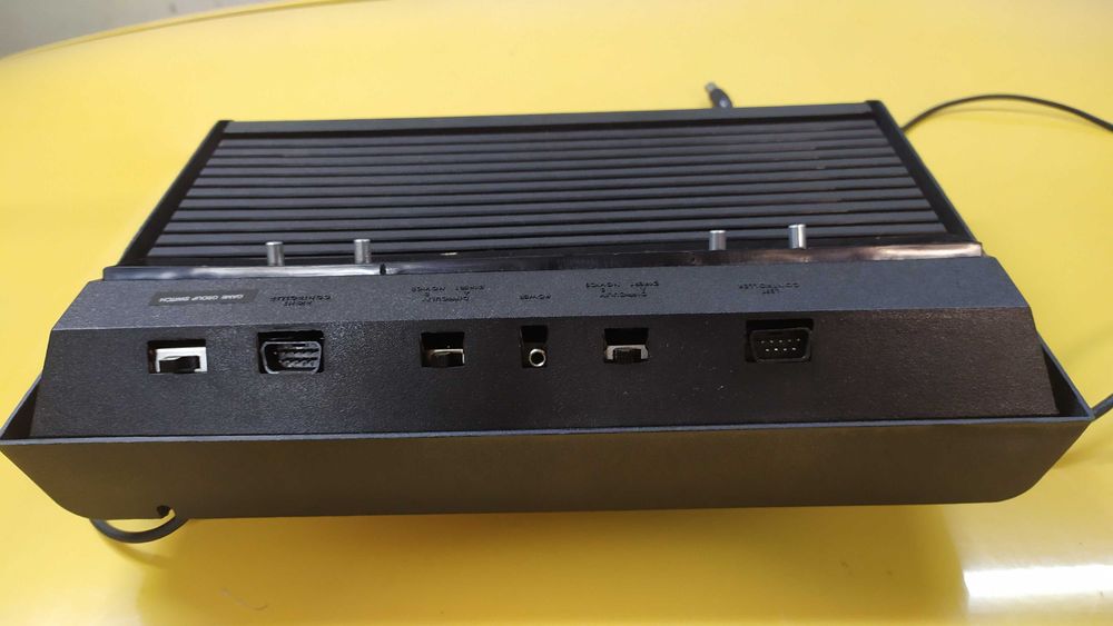 Ретро видеоконзола - стил Atari 2600 (реплика) с 5001 вградени игри