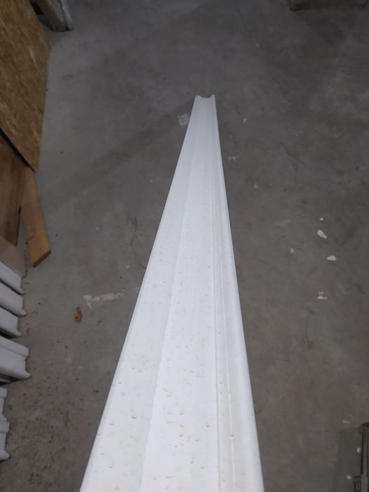 Обналичка дверей и окон. Свет белый жемчуг. Двух метровые. Новый. отли