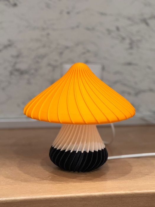 Продается светильник