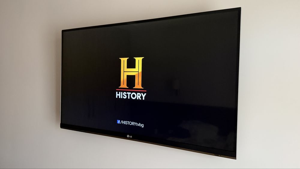 LED телевизор LG 42LM660S