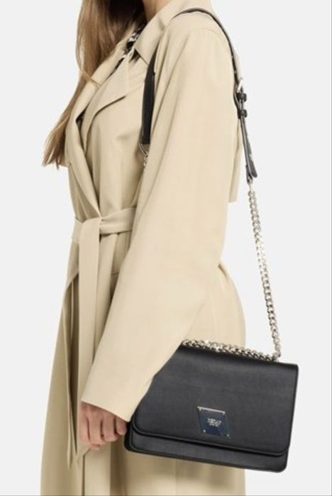 Нова черна чанта Replay