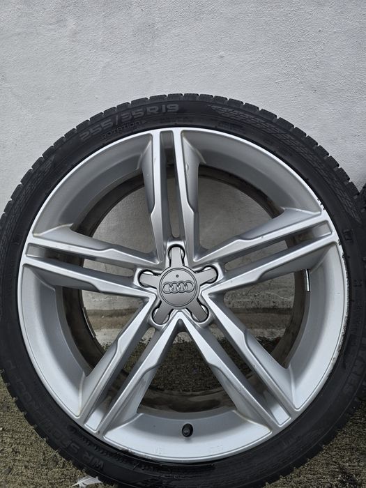 255 35 19 Nokian зимни dot22 7mm с джанти 19" 5х112 66.6 8j et30