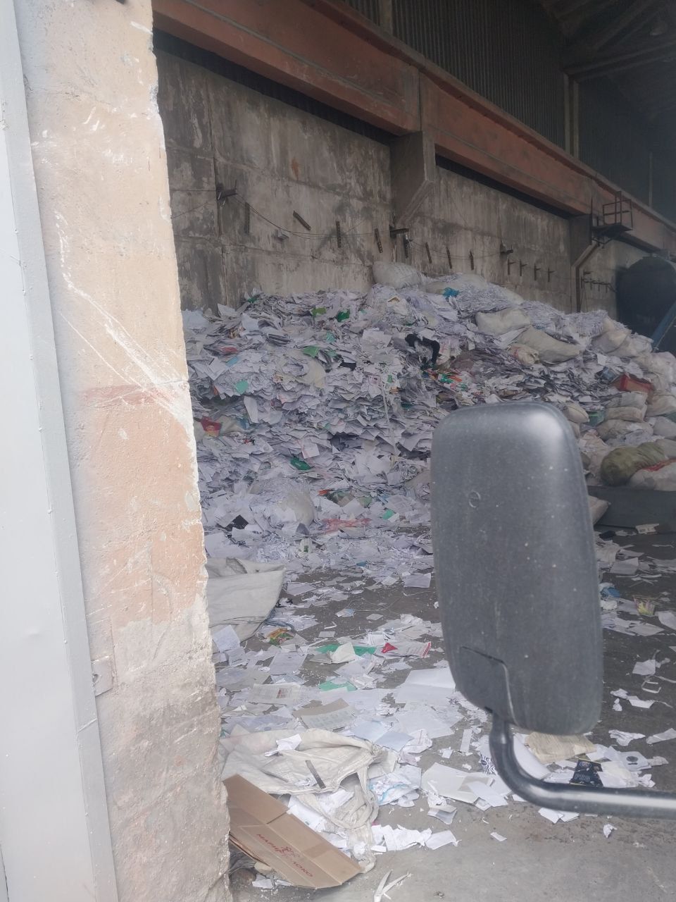 Oq qoğoz kitob daftar salafan plastik olamiz