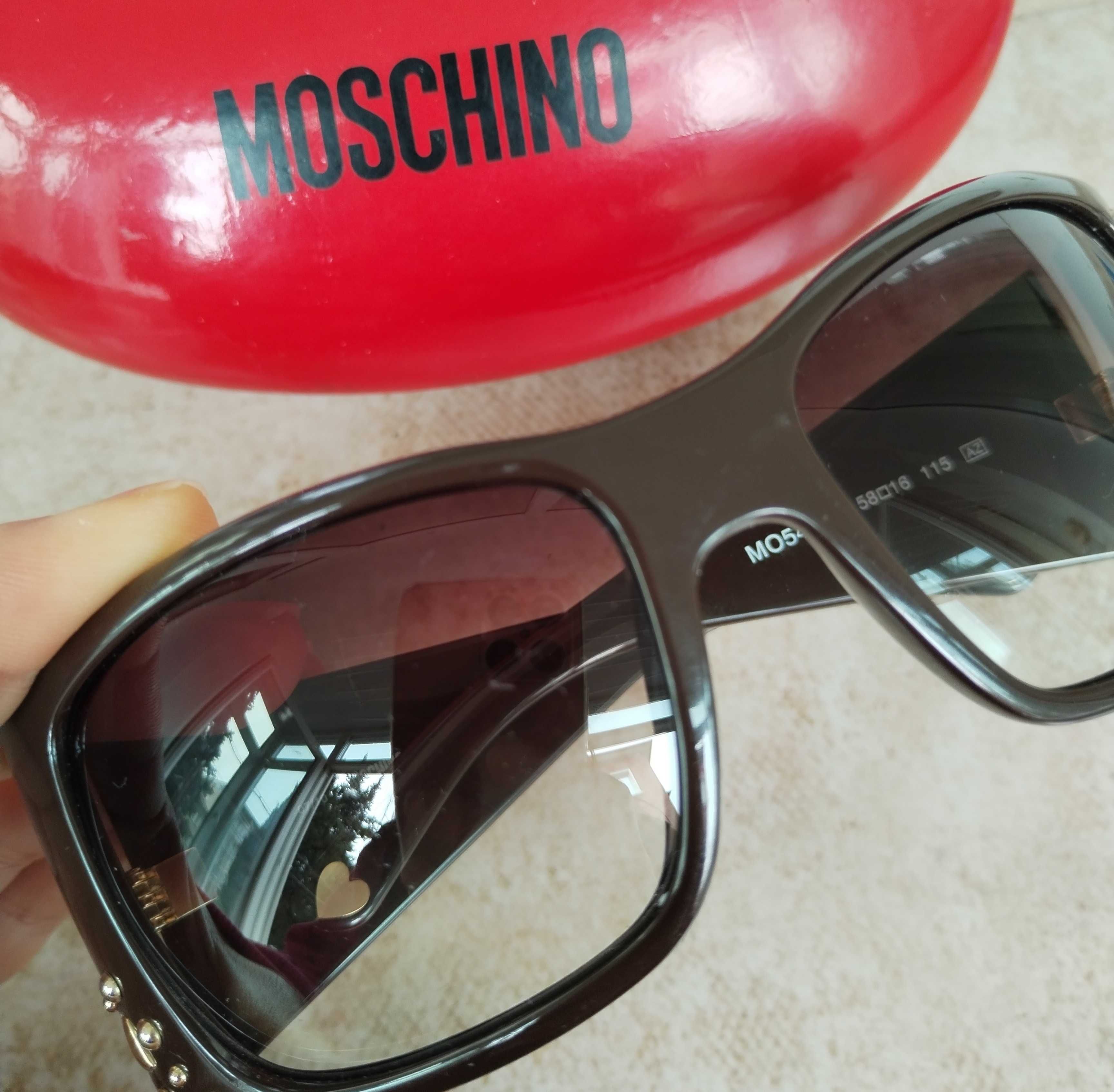 Оригинални слънчеви очила Moschino