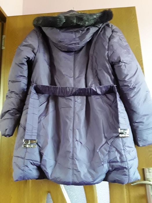 Vând Geacă Damă cu Glugă si Blăniță Mărimea XL  Nouă