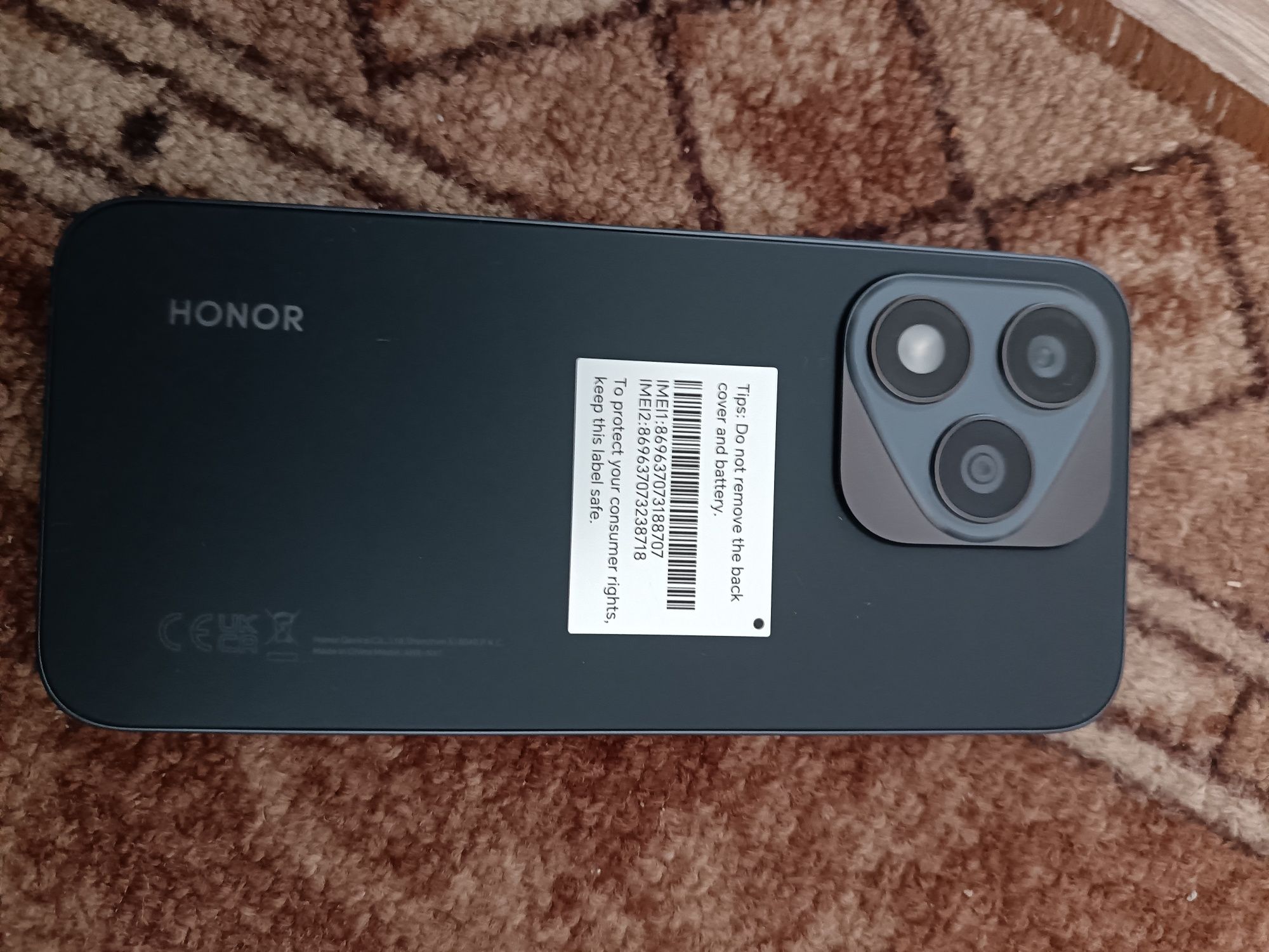 Продавам Honor 400 lite 5g 256gb черен нав Гаранция ползван само 1 м