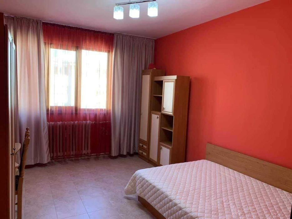 Продава се Тристаен апартамент в Велико Търново, Център - 150 кв.м за 3 €/кв.м - Снимка #1