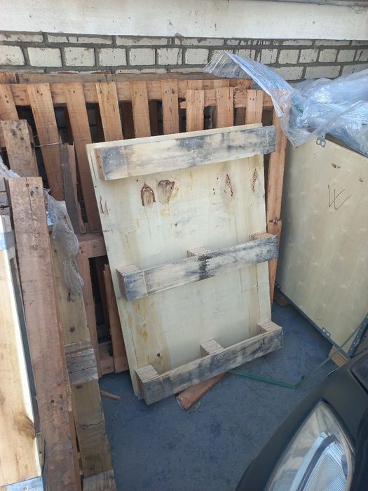 Дрова продаются для собственных нужд,  можно как и материал