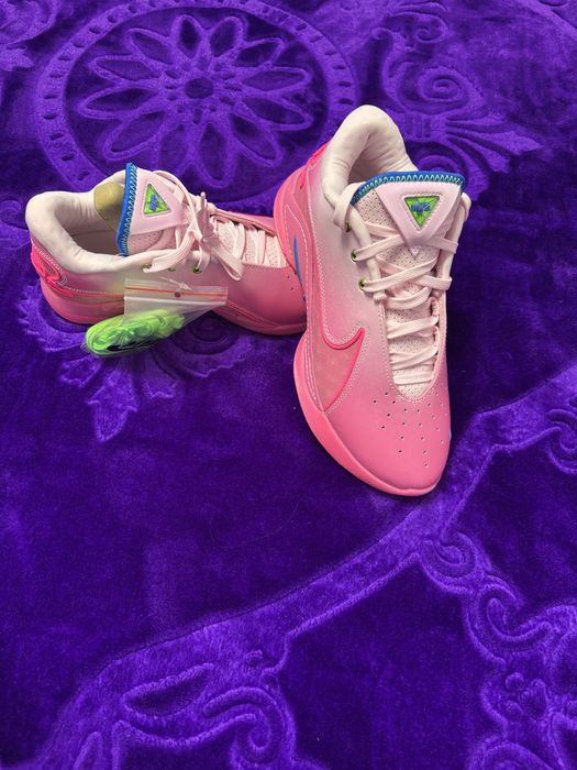 NIKE Pantofi Sport LEBRON XXII SN în culoare roz, noi!