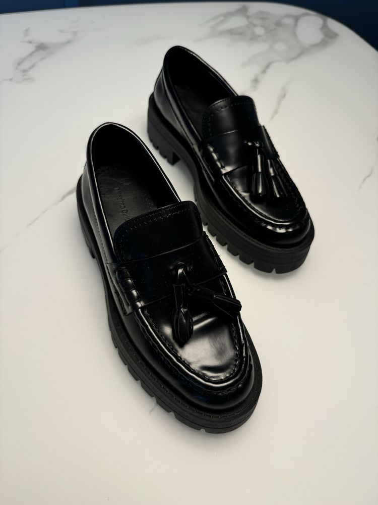 Естествена кожа, Massimo Dutti