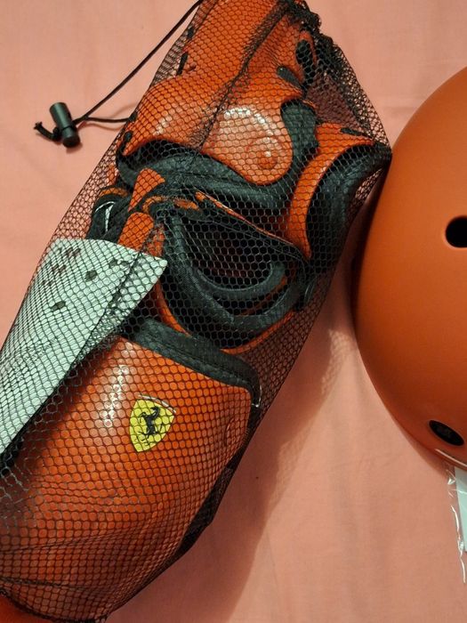 Детски комплект Ferrari