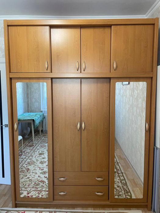 Продаем шкаф в спальню
