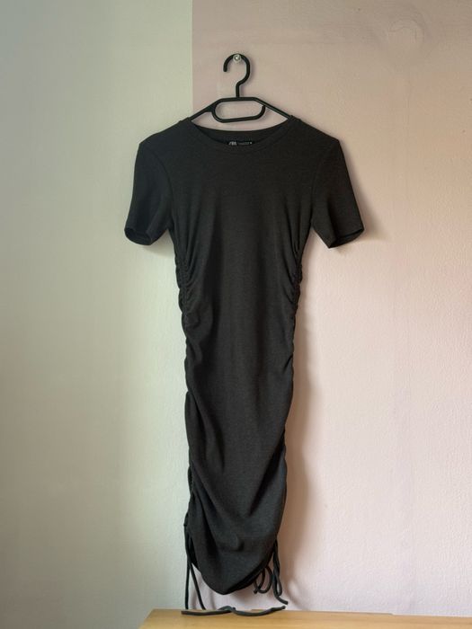 Сива рокля Зара ежедневна