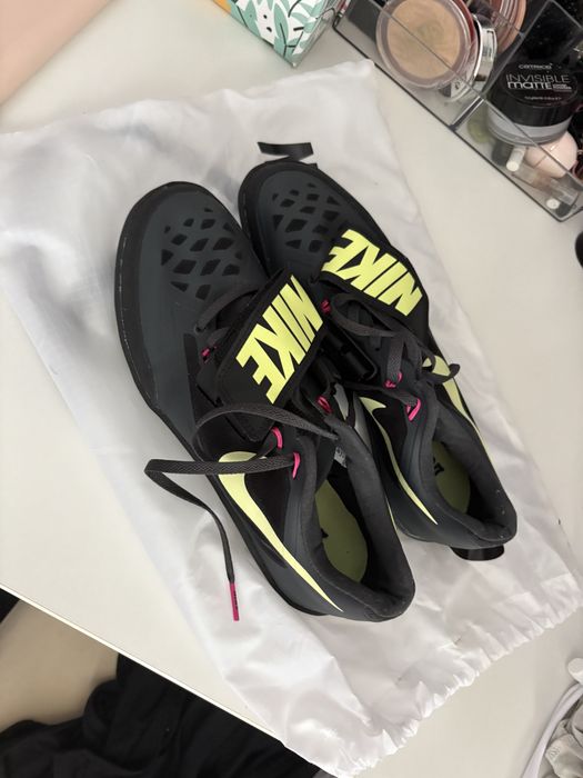 Pantofi aruncari Nike