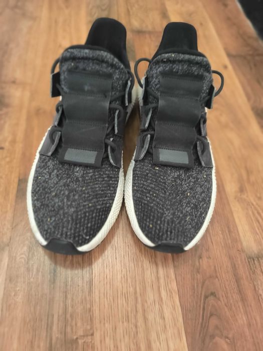 Маратонки адидас 44