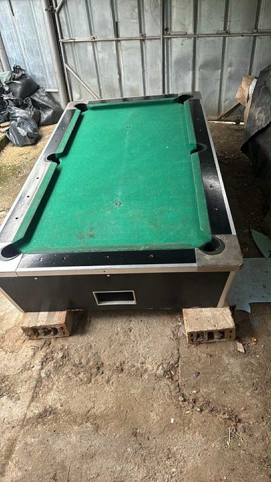 Билярдна маса с жетони