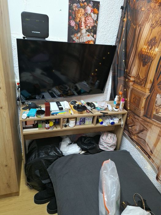 Гардероб,конзолна маса,етажерка цвят сонома дъб