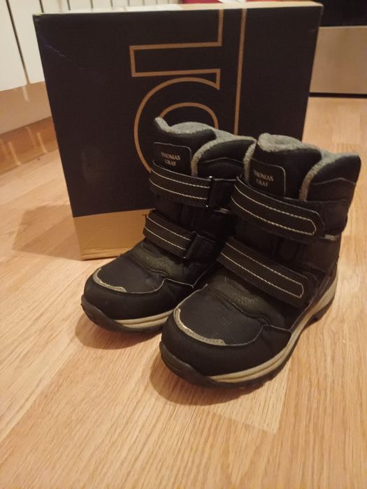 Продам детские зимние сапоги на мальчика.  33 размер.