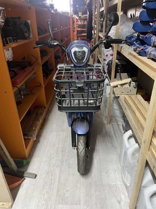 электро скутер марки Gicin