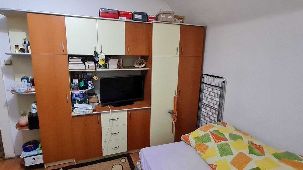 Vand apartament cu 3 camere in Episcopia