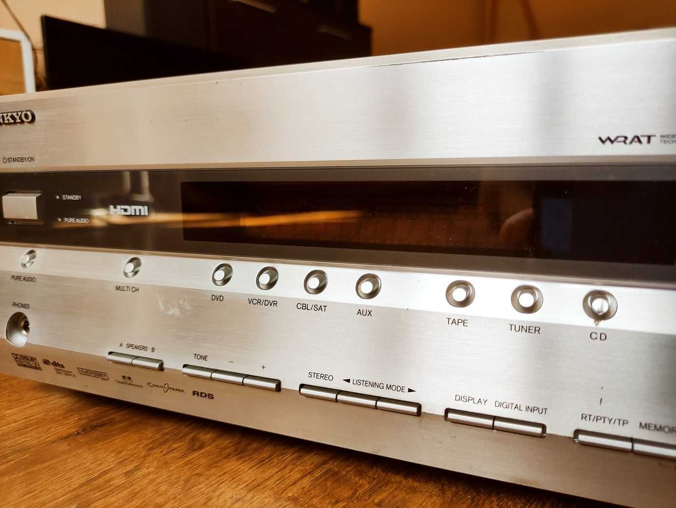 7.1 Receiver ONKYO TX-SR505E с външни забележки