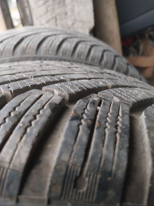 Зимни гуми 225 45 17 Good,year  и Continental и 175 50 15 Kumho