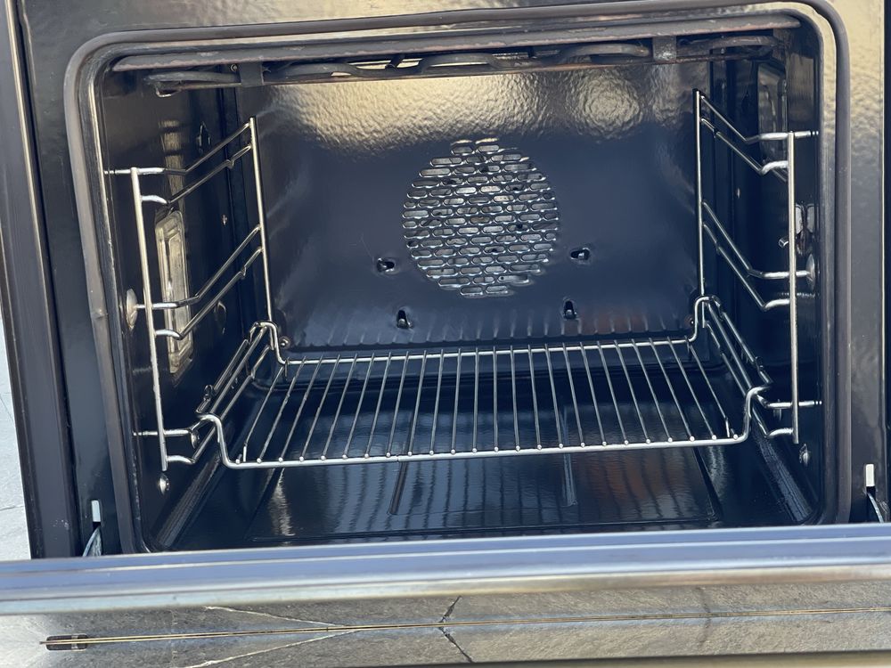 Фурна за вграждане Miele IMPERIAL EB 1561
