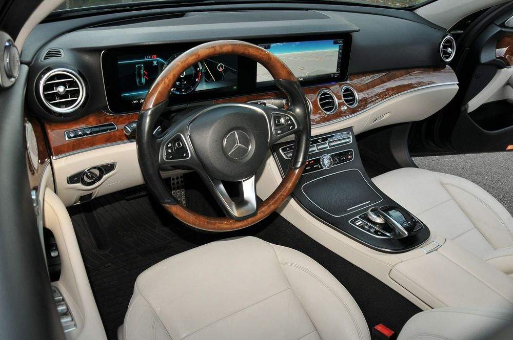 Vând Mercedes Clasa E