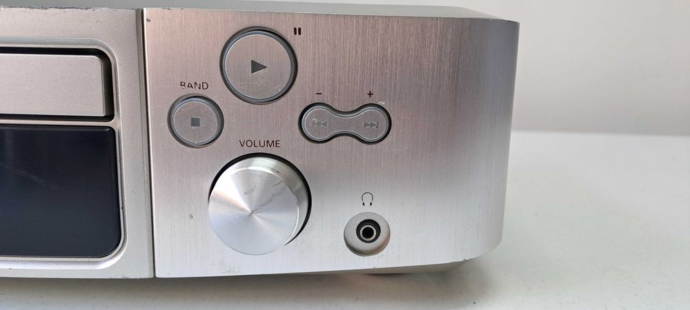 Denon RCD S 81 amplificator 100 W cu CD si tuner