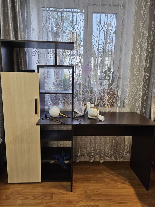 Продам письменный стол